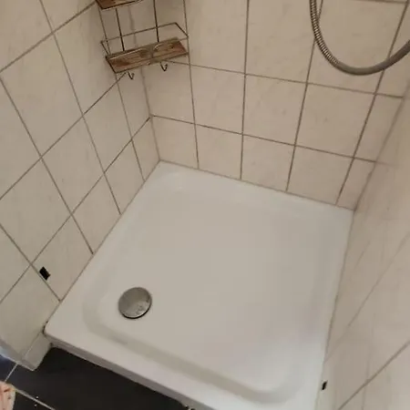 Apartment Kleine Moblierte 1-zimmer In *